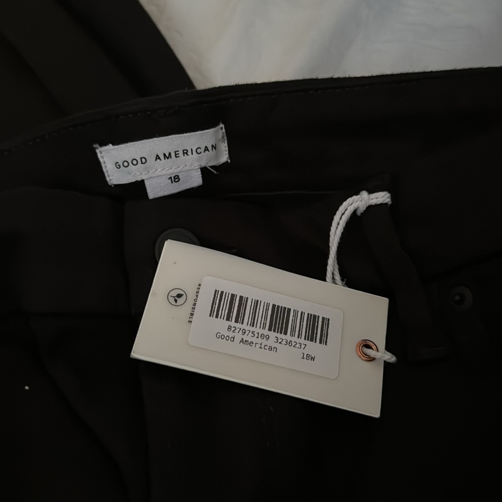 Good American Good Petite Skinny Jeans - Picture 4 of 4